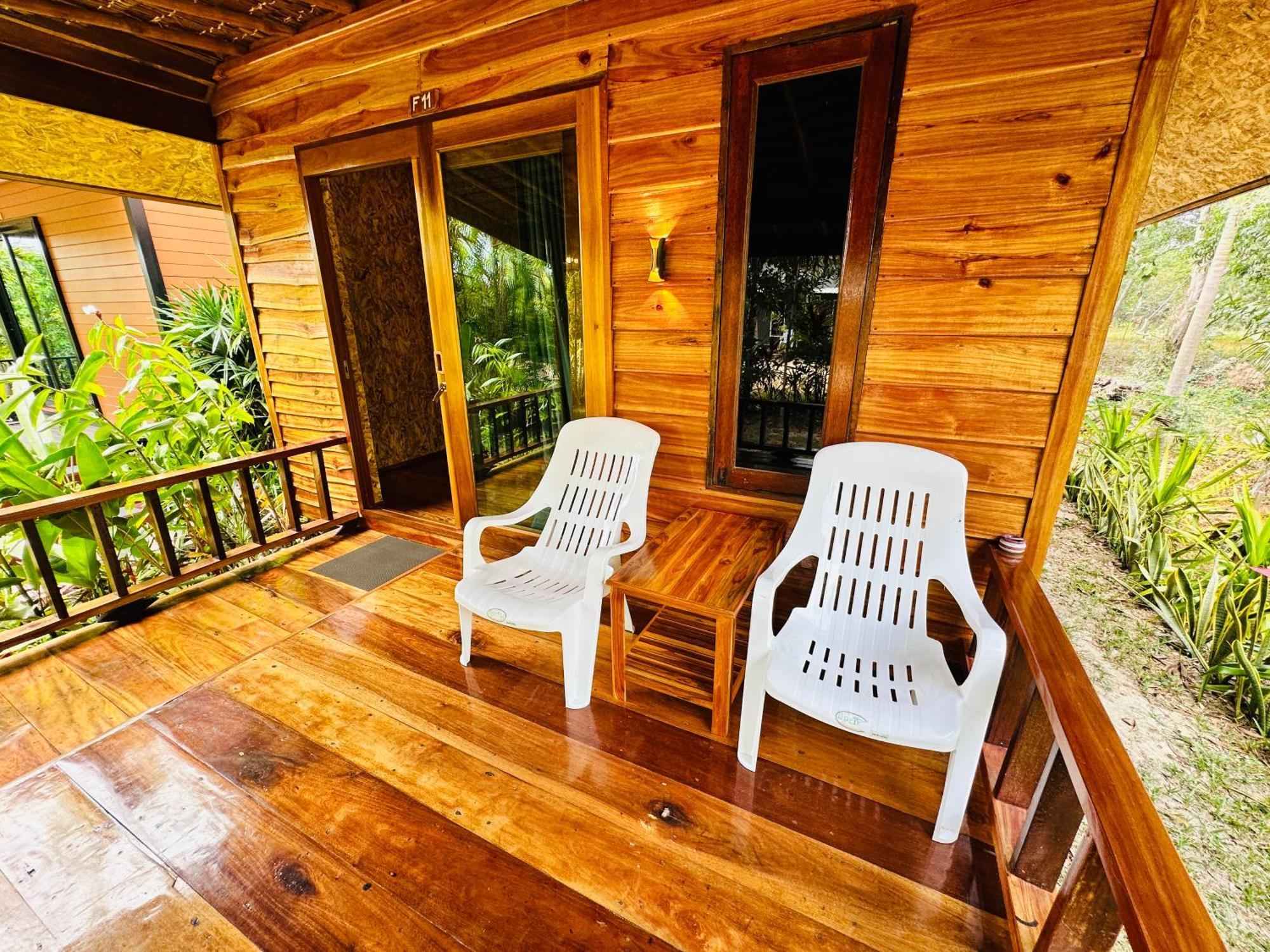 Koh Jum Bungalow & Hostel Exteriér fotografie