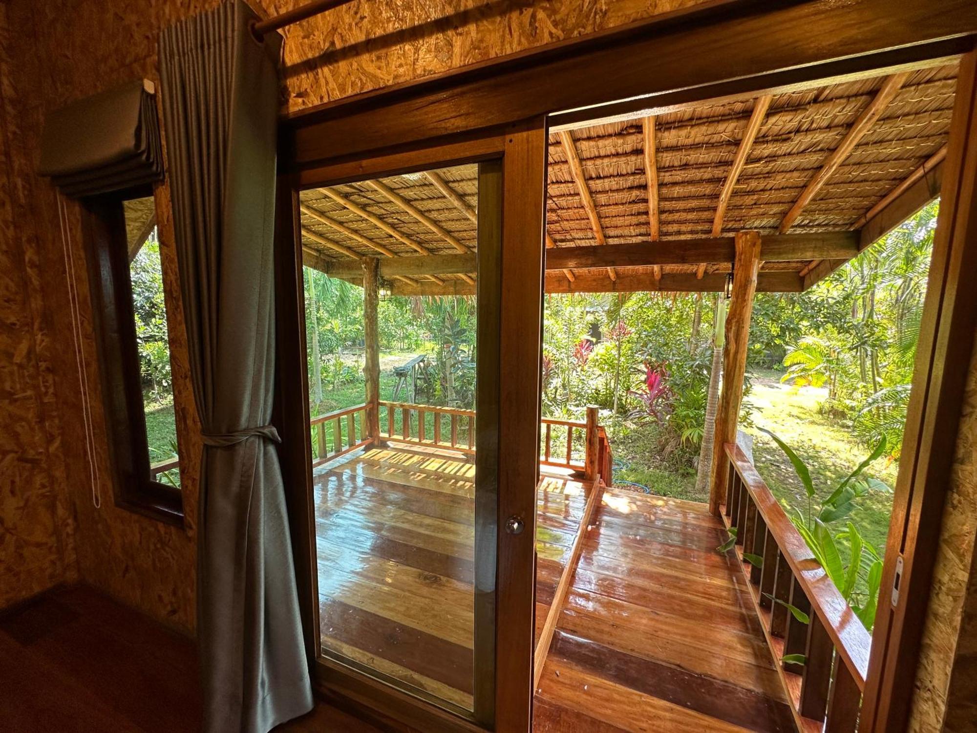 Koh Jum Bungalow & Hostel Exteriér fotografie