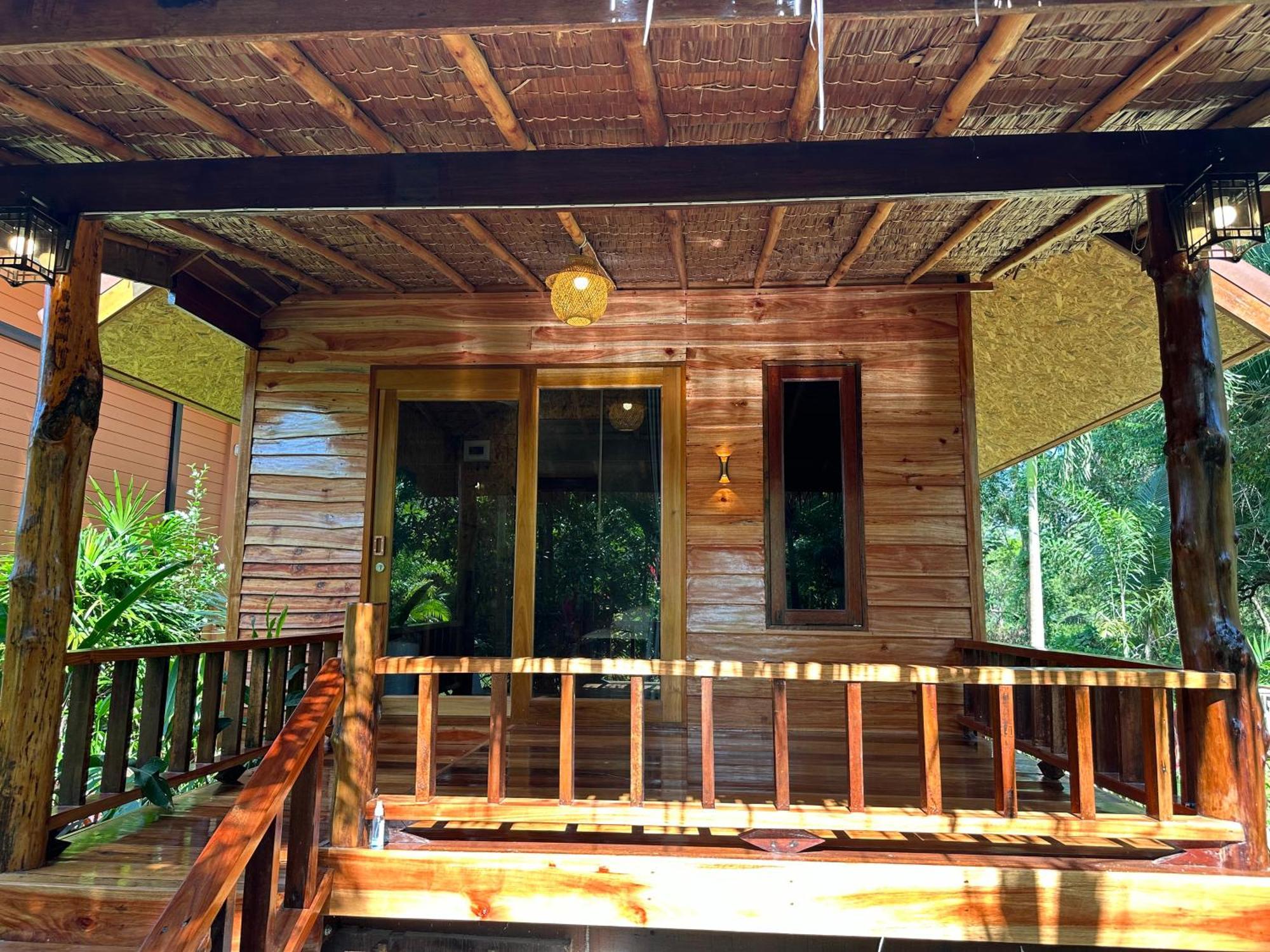 Koh Jum Bungalow & Hostel Exteriér fotografie