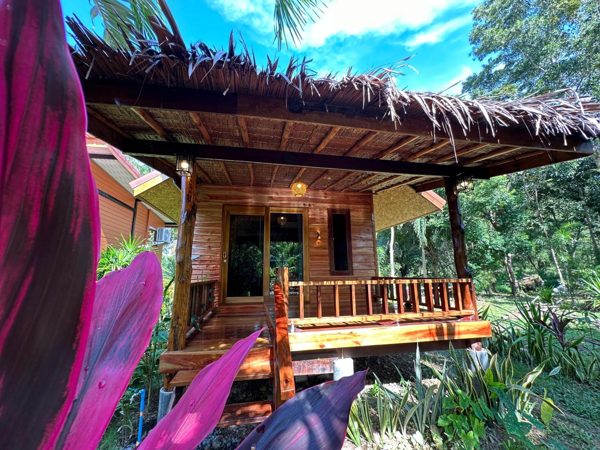 Koh Jum Bungalow & Hostel Exteriér fotografie