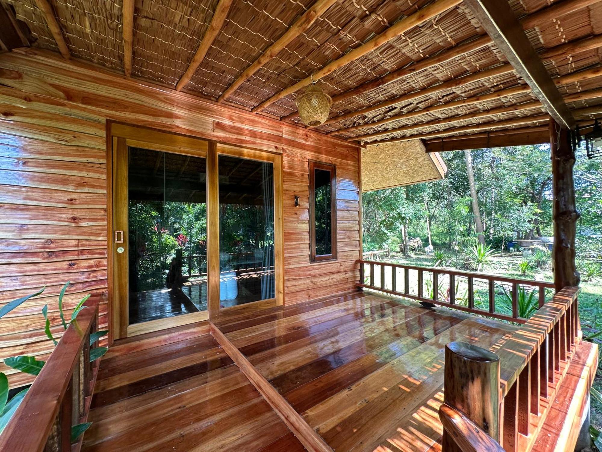 Koh Jum Bungalow & Hostel Exteriér fotografie