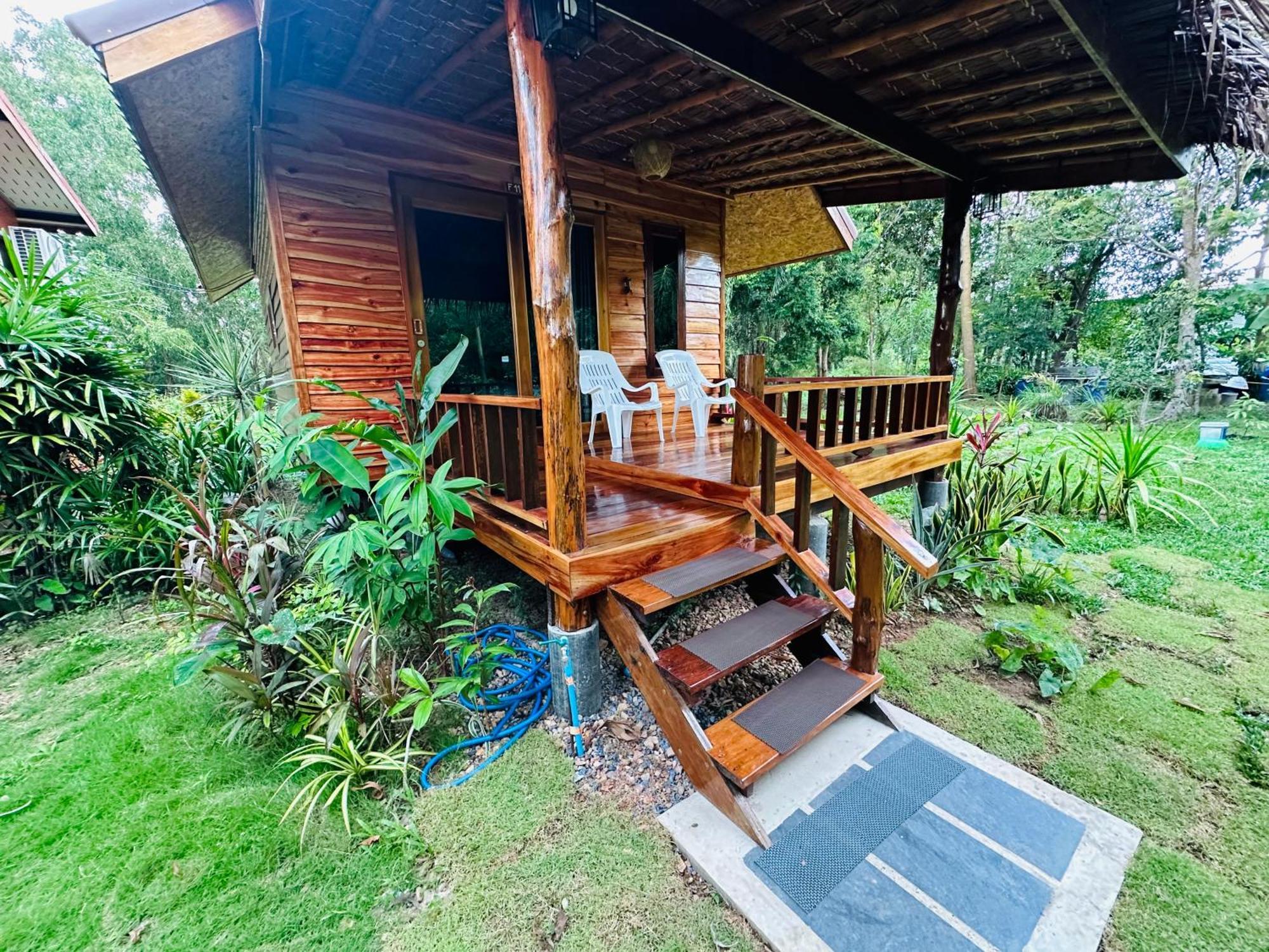Koh Jum Bungalow & Hostel Exteriér fotografie